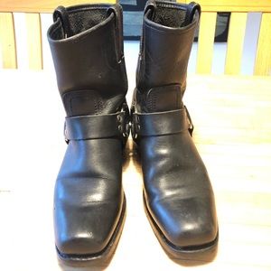 Frye boots - harness 8R